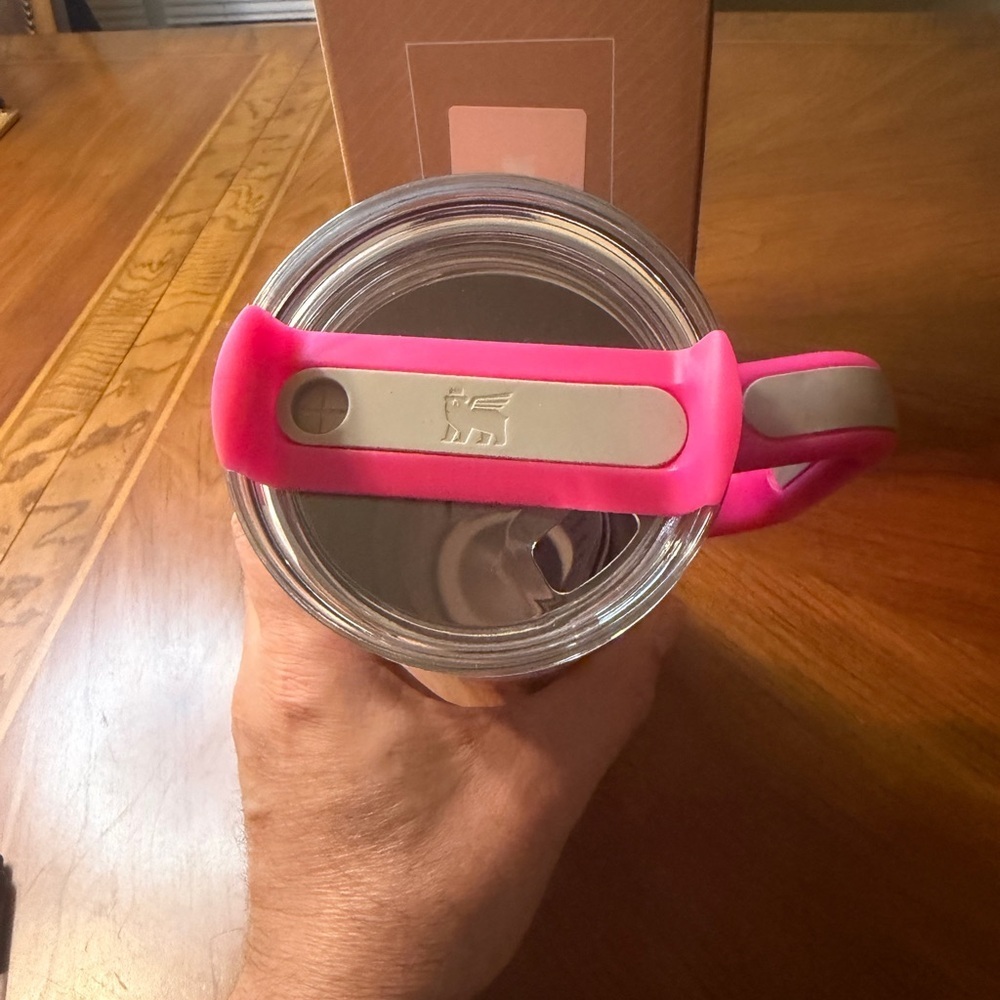 NIB Stanley x Hello Kitty Pink Travel Tumbler Mug 40oz - Picture 2 of 4
